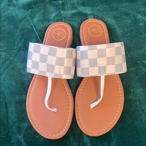 Michael Kors Women's Checkered Sandals - Tan and White